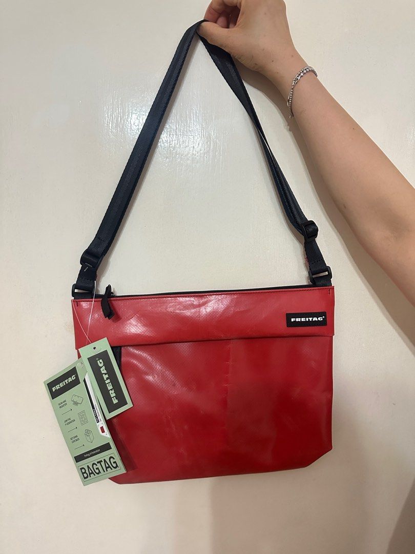 Freitag F553 LOU SHOULDER BAG, 女裝, 手袋及銀包, 單肩包- Carousell