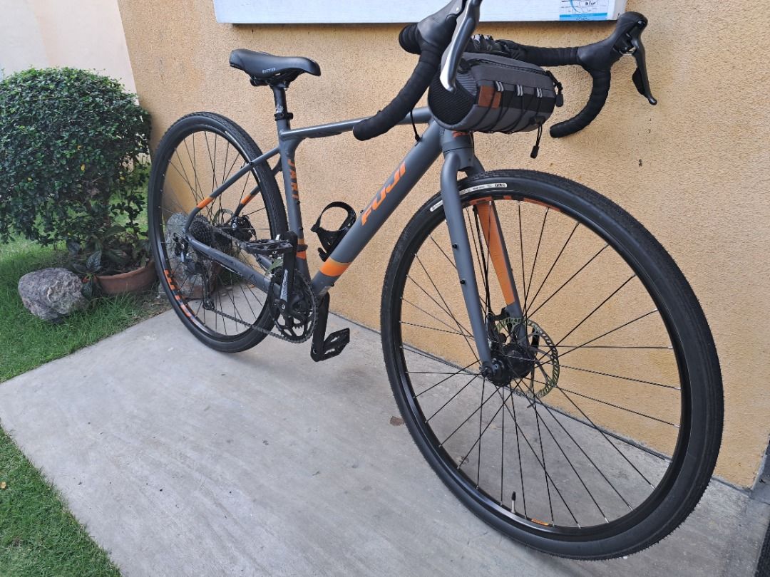 Fuji jari 2.5 adventure road outlet bike