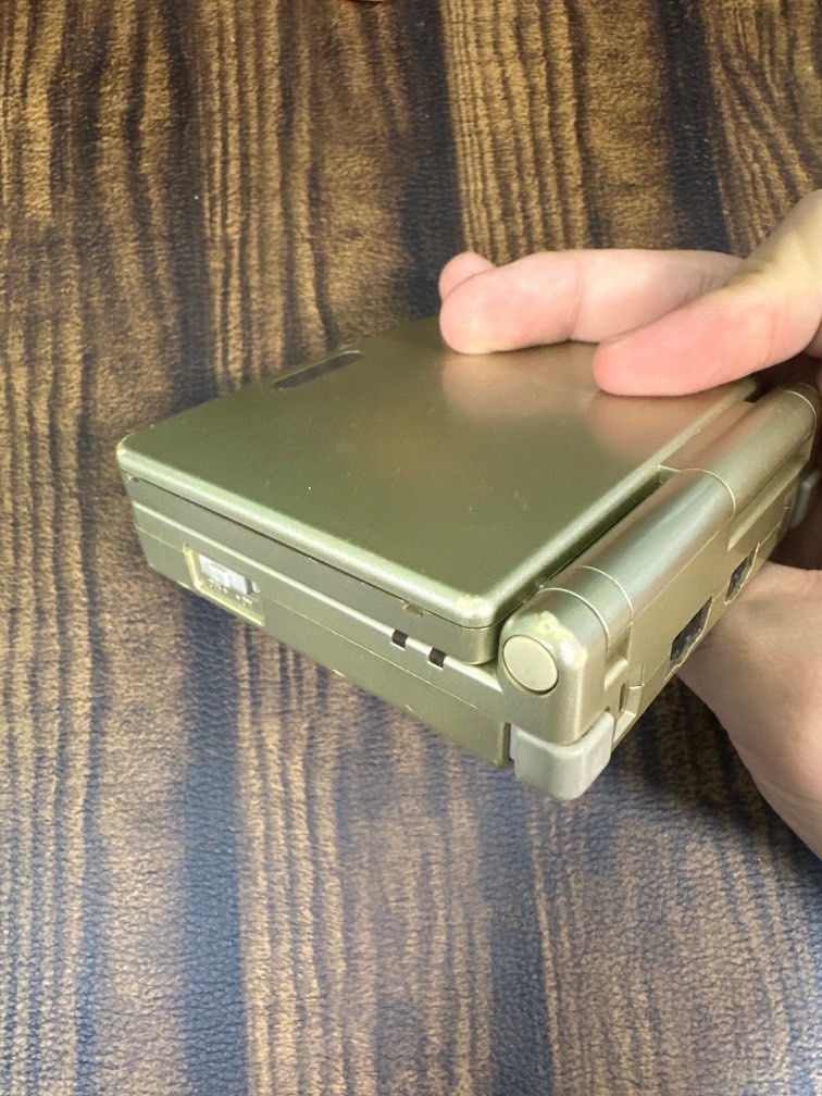 Gameboy advance SP AGS 101 gold, Video Gaming, Video Game Consoles ...