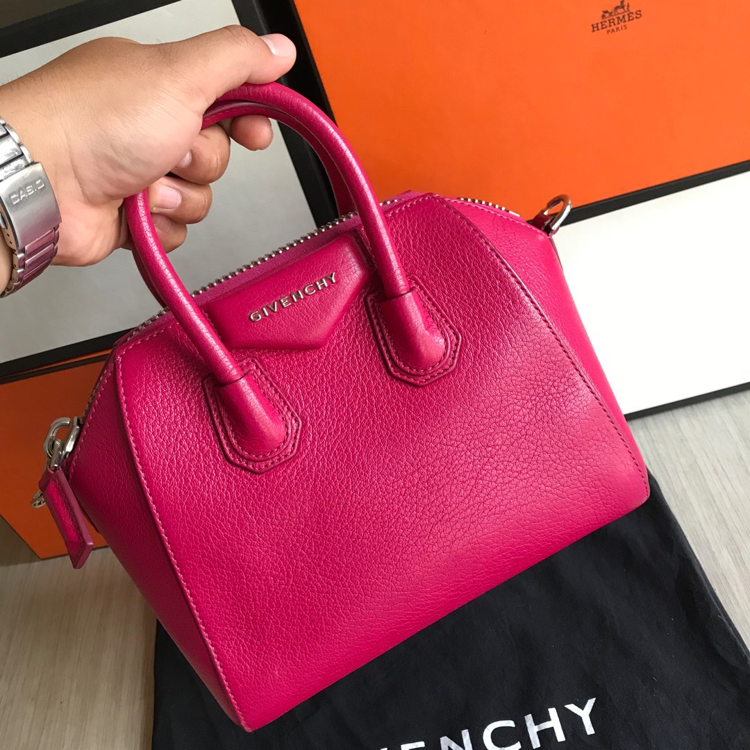 Red givenchy antigona mini new arrivals
