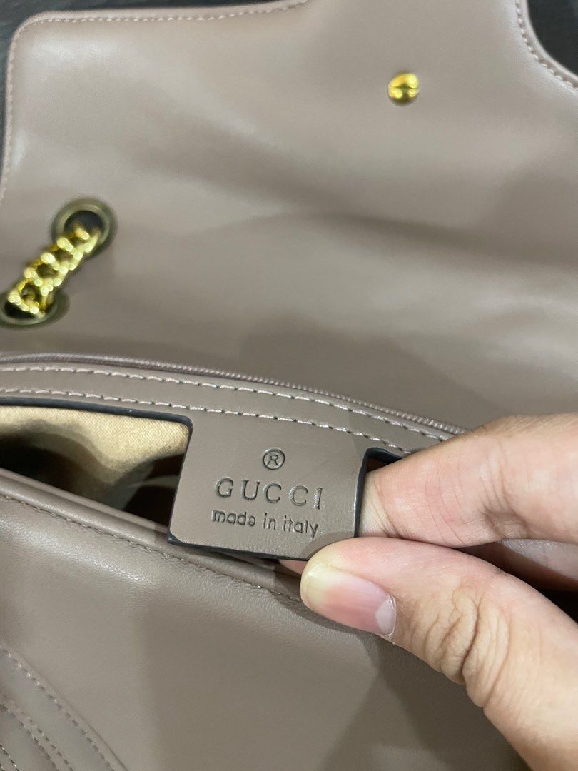 GUCCI MARMONT ORIGINAL AUTHENTIC (Category: Luxury Bags & Wallets) located in Iligan City. Submitted by declutter_er101 (Listing ID 1231716635, Image 3). Description: Preloved Gucci Marmont Luxury Bag Super great quality! Soft leather, and light material. Return and Refund policy if proven fake or unsatisfied with your purchase😊 .