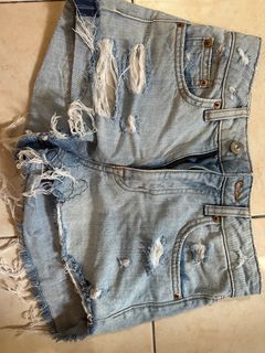 (Category: ) located in . Submitted by preciouspreloved18 (Listing ID 1231632396, Image 1). Description: .