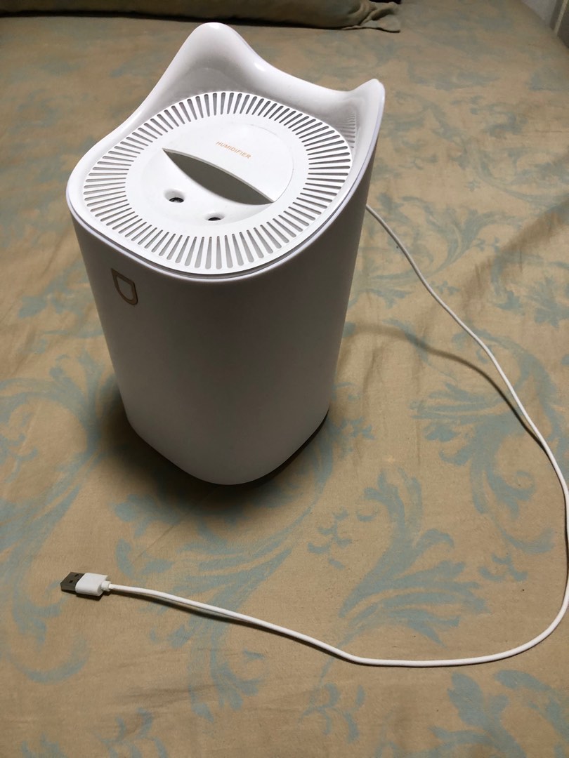 Humidifier, Furniture & Home Living, Home Fragrance on Carousell