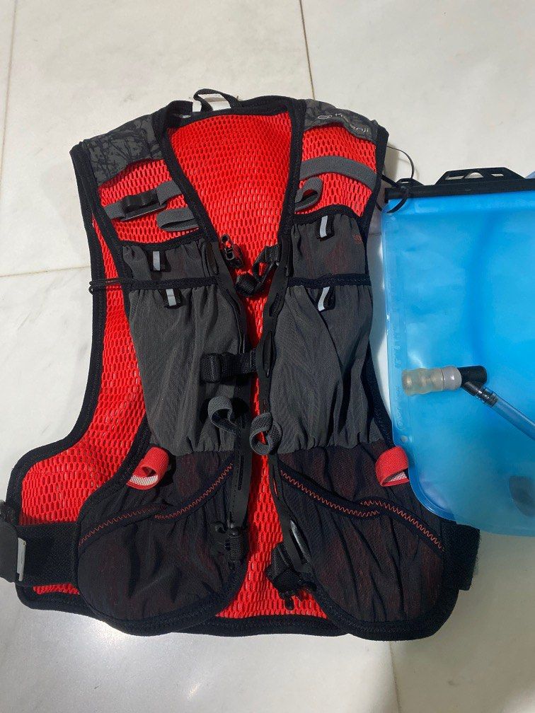 Hydration Backpack 1L Kalenji Camelback, Sports Equipment, Hiking