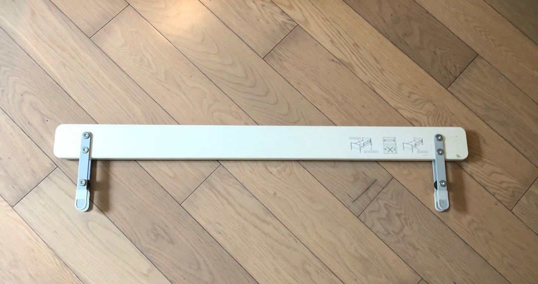 IKEA rail for toddler bed., 兒童＆孕婦用品, 兒童傢具, 兒童傢具 小童床 Carousell
