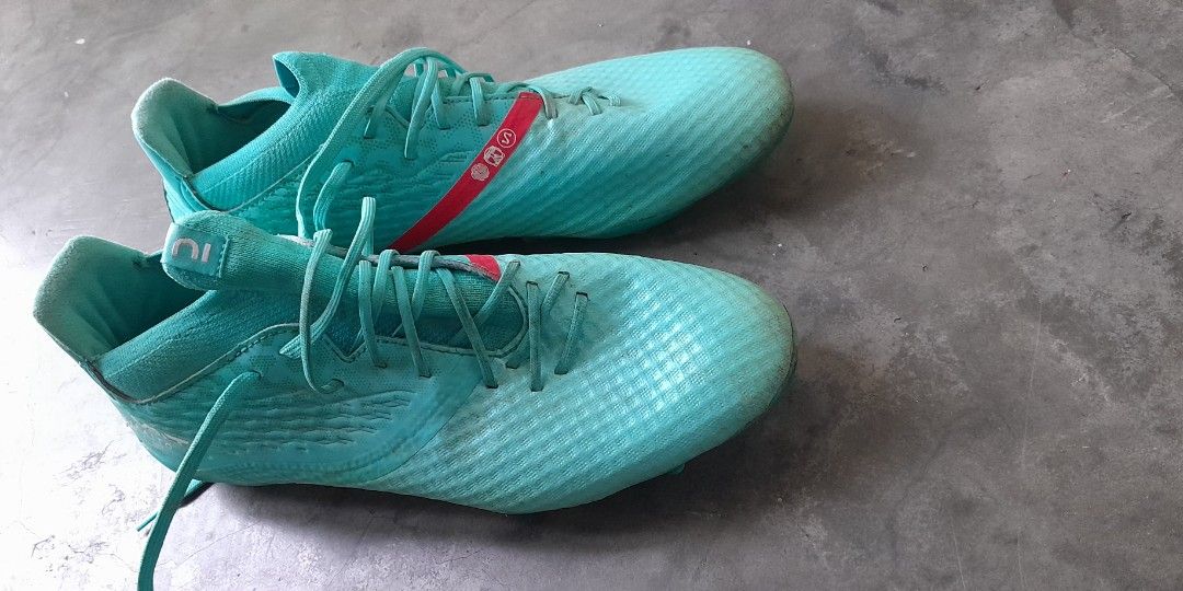 Kipsta Football Boots Viralto III 3D Airmesh MG/AG UK11, Sports