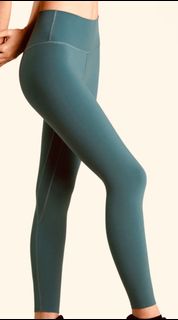(Category: ) located in . Submitted by closets_loves (Listing ID 1231763481, Image 1). Description: .