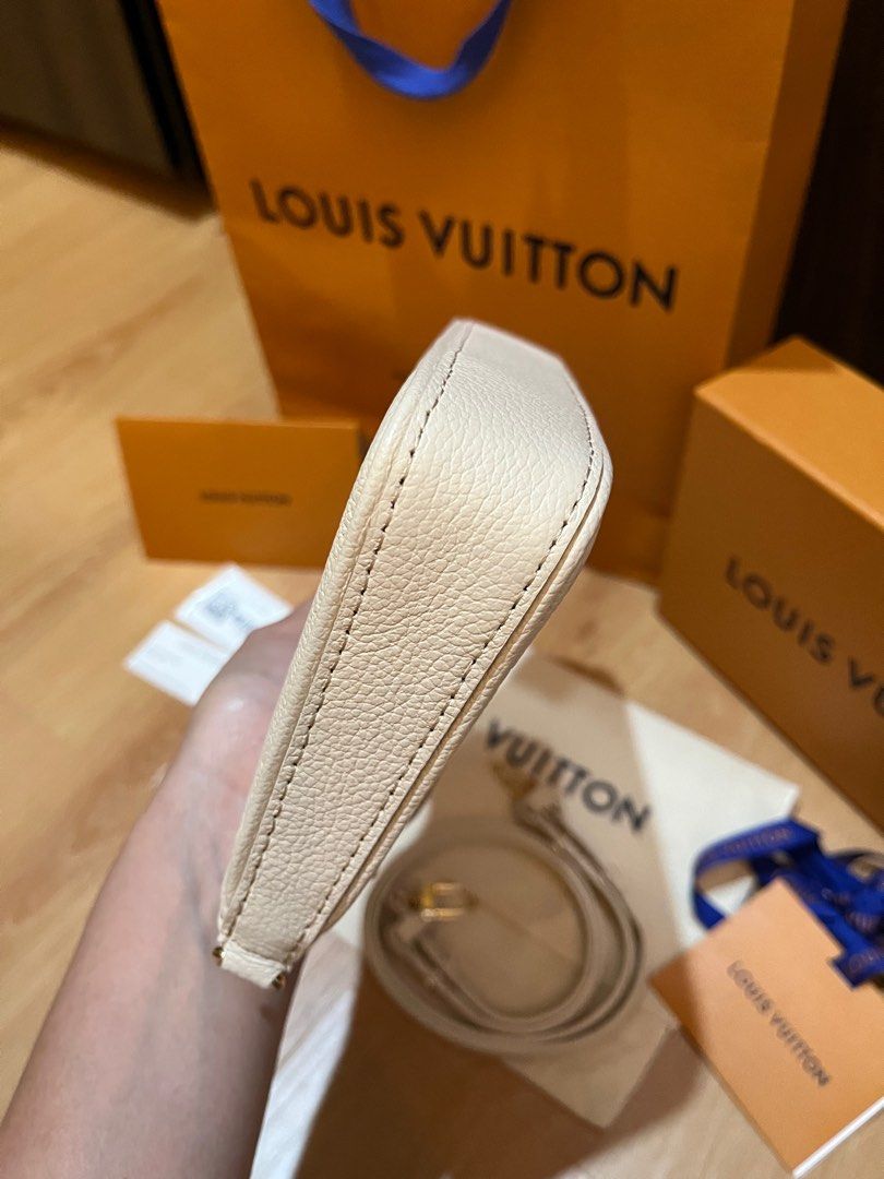 Louis Vuitton® Easy Pouch On Strap Turtledove. Size in 2023