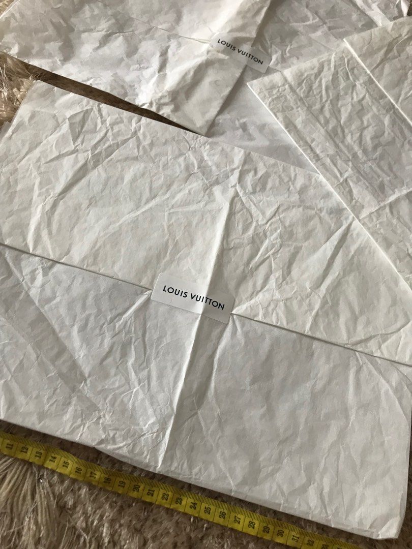 Louis Vuitton LV tissue paper kertas pembungkus tas baju aksesori branded  di box ada yg berlogo