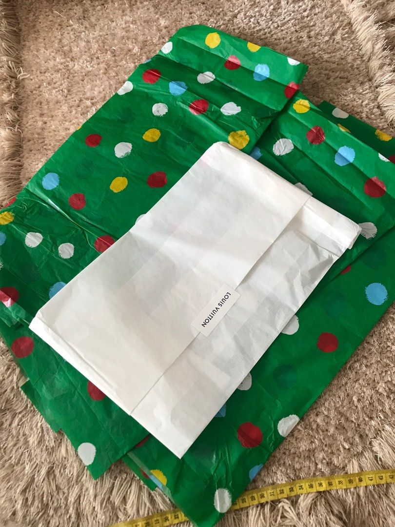 LOUIS VUITTON LV tissue paper kertas pembungkus tas baju aksesori branded  di box ada yg berlogo