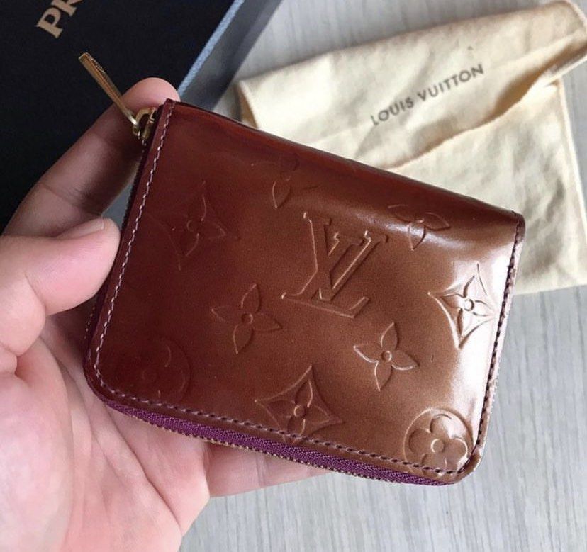 Authentic Louis Vuitton Zippy Wallet, Women's Fashion, Bags & Wallets,  Wallets & Card Holders on Carousell