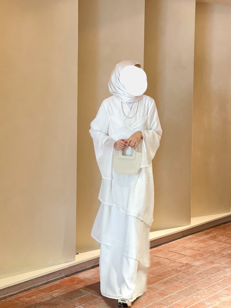 lubna hijab