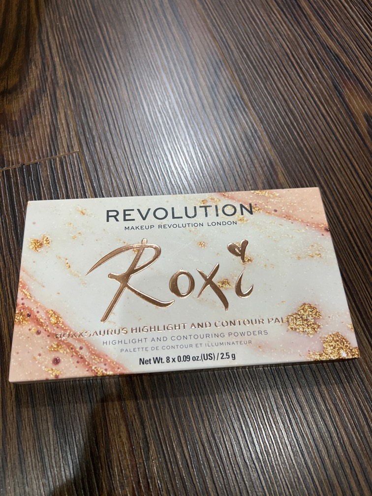 Makeup Revolution Roxi Roxxsaurus Highlight And Contour Palette