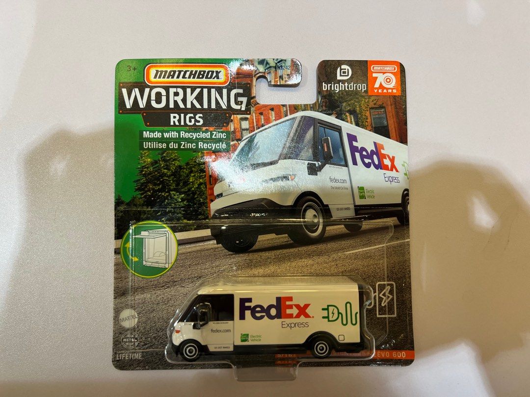 Matchbox Working Rigs FedEx express GM Brightdrop zevo 600, 興趣及遊戲, 玩具
