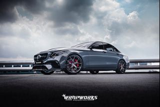 Mercedes E200 - Glossy Dark Grey Full Wrap