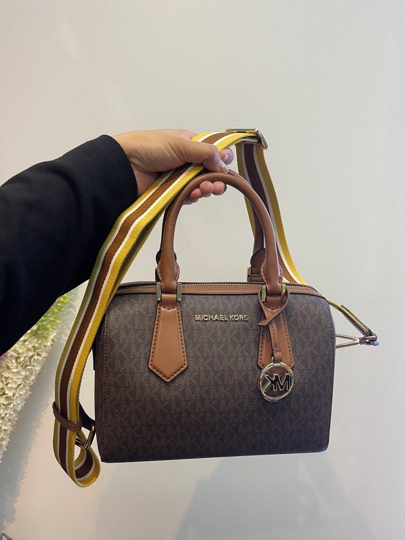Michael kors hayes duffel bag clearance