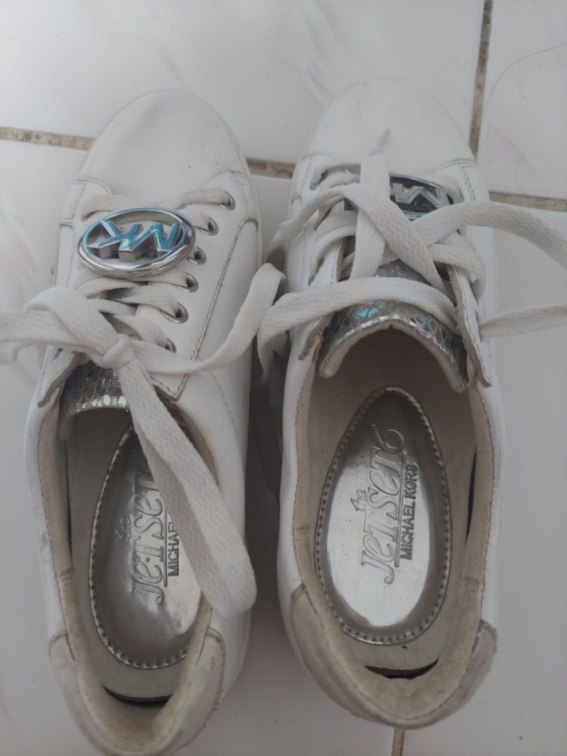 Jet set 6 mk shoes deals