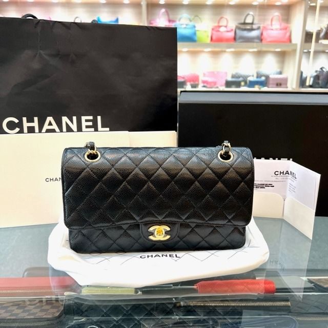 chanel wallet black and white