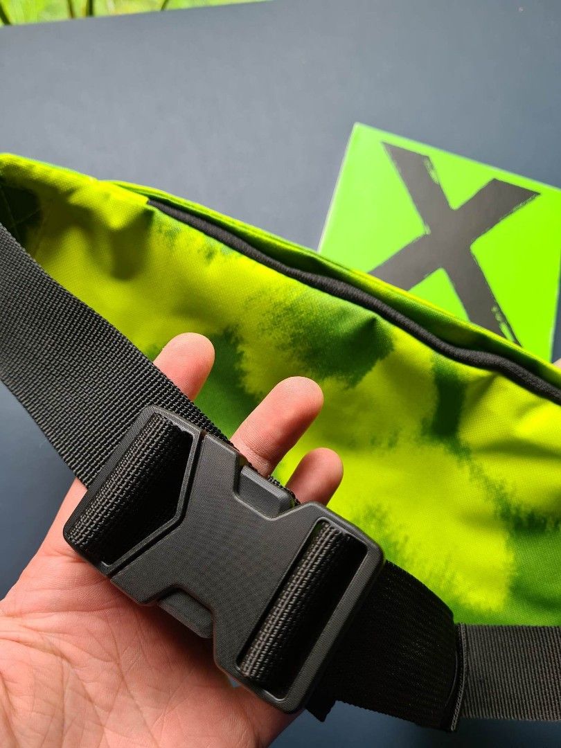 Nike Heritage Waist Pack (Neon Green), Men's Fashion, Bags, Belt bags