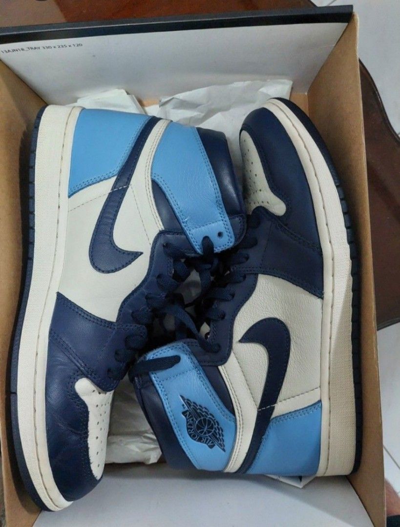 Obsidian Air Jordan 1 High Original (Category: Sneakers) located in Taguig. Submitted by shoppers.haven (Listing ID 1231716691, Image 3). Description: Worn twice with signs of usage but still very nice to wear.