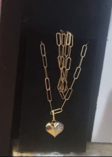 Paper clipnecklace with pendant