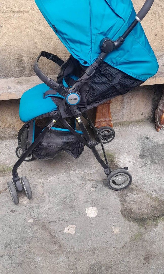 Pigeon stroller (Category: Strollers) located in Caloocan City. Submitted by Unicoijo02 (Listing ID 1231684957, Image 1). Description: pigeon brand. fully recline. location.north Caloocan.