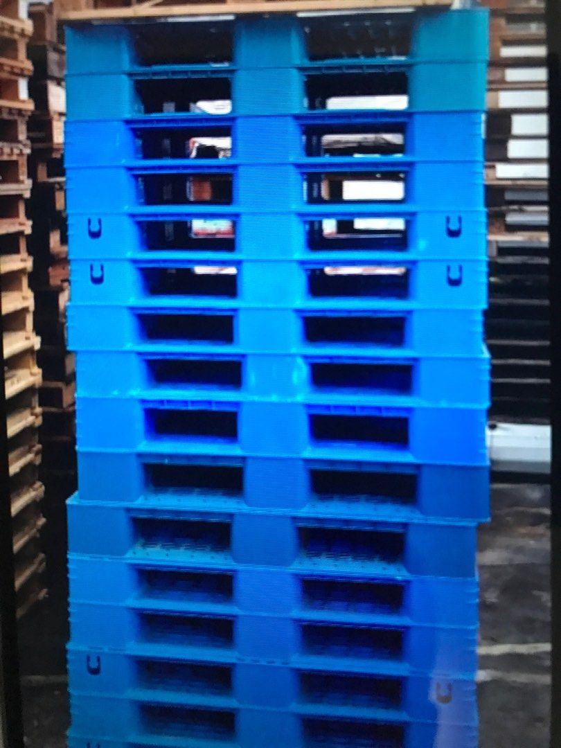 Plastic Pallets Furniture Home Living Outdoor Furniture on Carousell Plastic Pallets Furniture Home Living Outdoor Furniture on Carousell