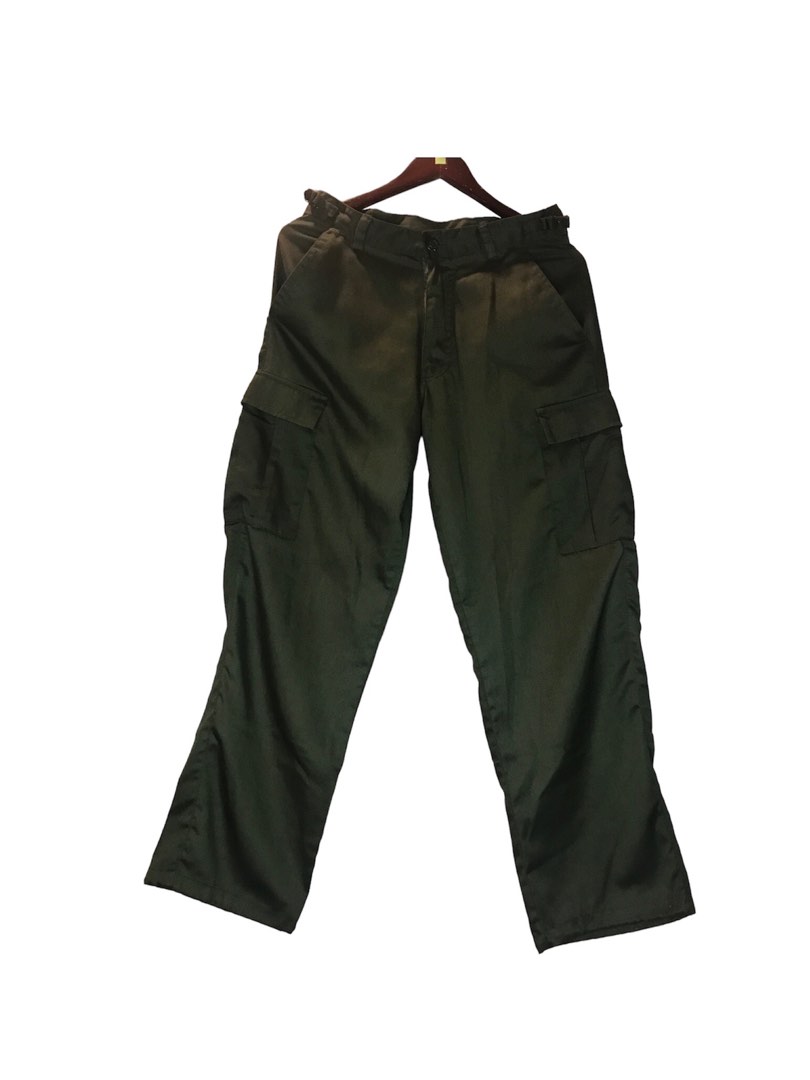 POLYESTER GREEN CARGO PANTS on Carousell