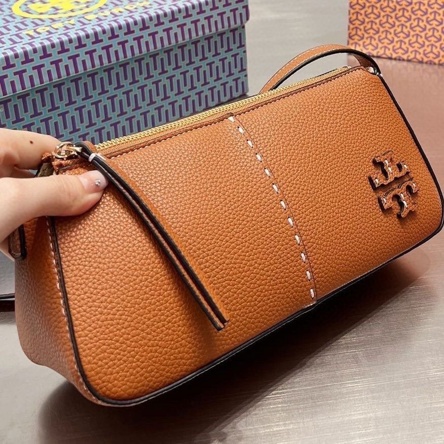 Pre order cowhide shoulder bag like Tory Burch Tory Burch McGraw Wedge Zipped Shoulder Bag triangle shoulder bag leather small bag shoulder bag