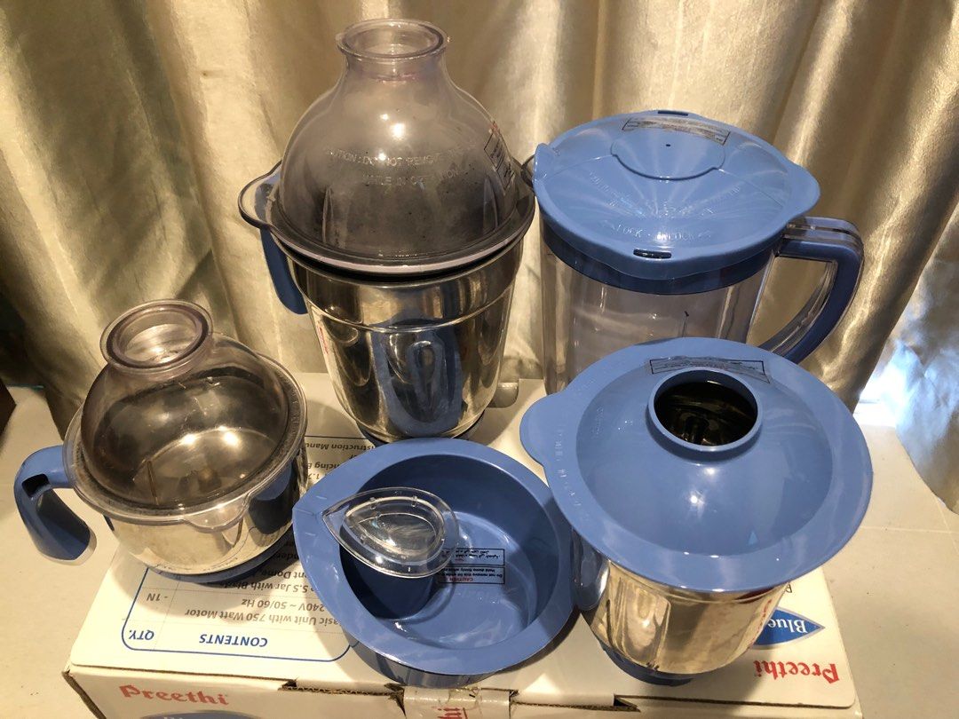 Preethi Blue Leaf Indian Mixer Grinder for Sale in Arcadia, CA