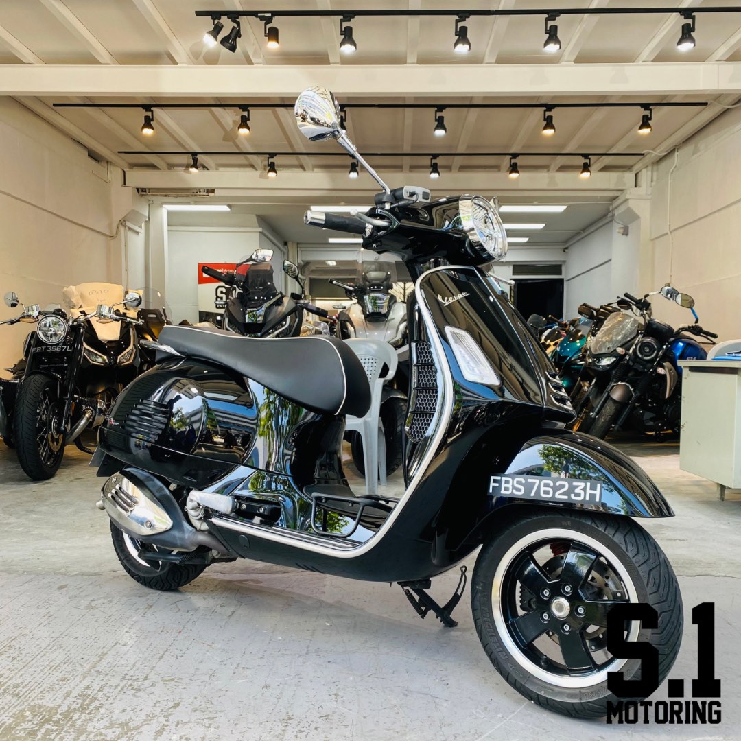 Preowned Vespa GTS Super 300 HPE, Motorcycles, Motorcycles for Sale, Class 2A on Carousell