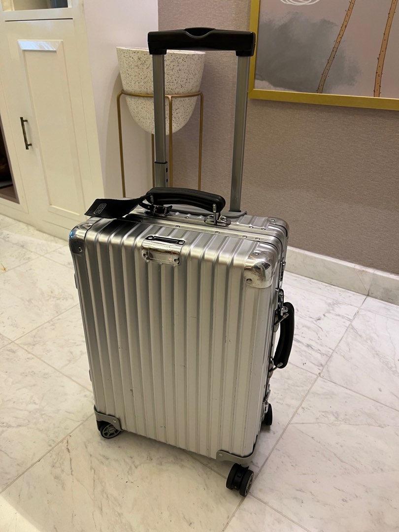 Rimowa classic limited edition cabin size, Barang Mewah, Tas & Dompet