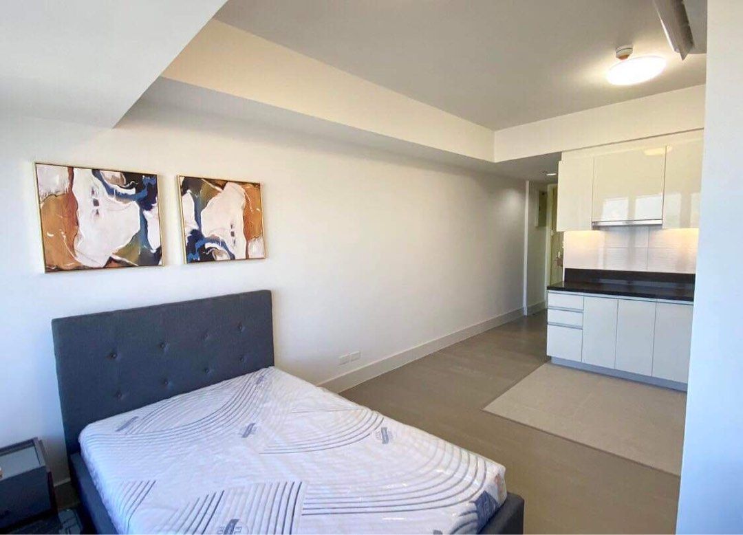 Rockwell Proscenium (Category: Apartments & Condos) located in Paranaque City. Submitted by janell.marcos04 (Listing ID 1231611968, Image 3). Description: Rockwell Makati Procenium Condominium Fully Furnish Studio City & River View Brand New For rent Studio 45,000 inclusive of Assoc dues .
