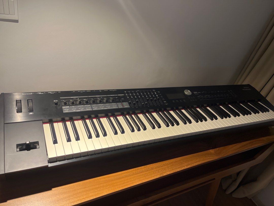 Roland RD-2000, Hobbies & Toys, Music & Media, Musical Instruments on ...