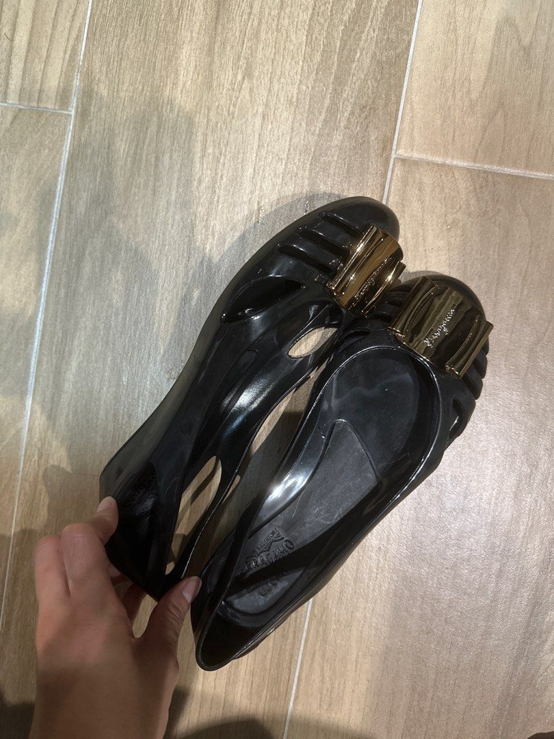 salvatore ferragamo flats jelly
