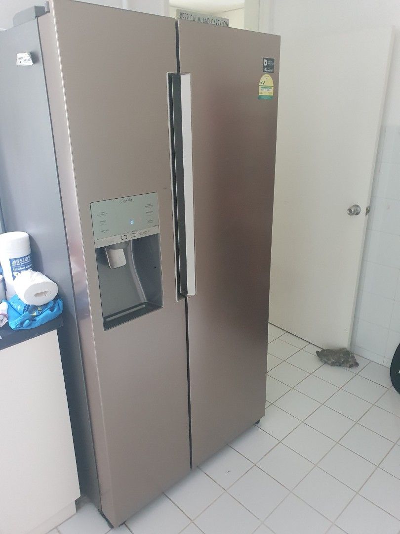 Samsung fridge freezer, TV & Home Appliances, Kitchen Appliances