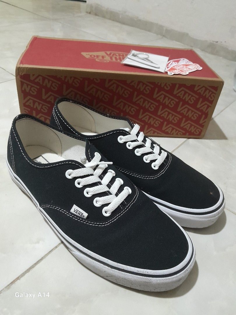 Sepatu Vans Authentic Black 42 original Fesyen Pria Sepatu