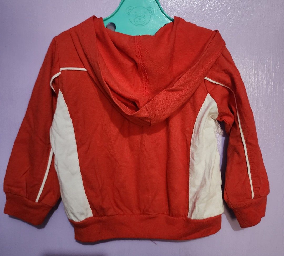 Snoopy Hoodie Jacket for Kids Small (Category: Babies & Kids Fashion) located in Manila. Submitted by zoemarga (Listing ID 1231681038, Image 2). Description: .