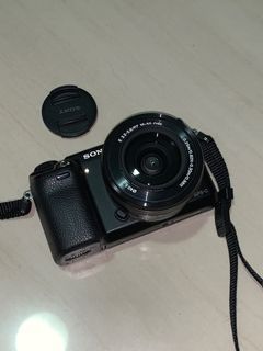 Sony Nex 6 with 16-50mm lens