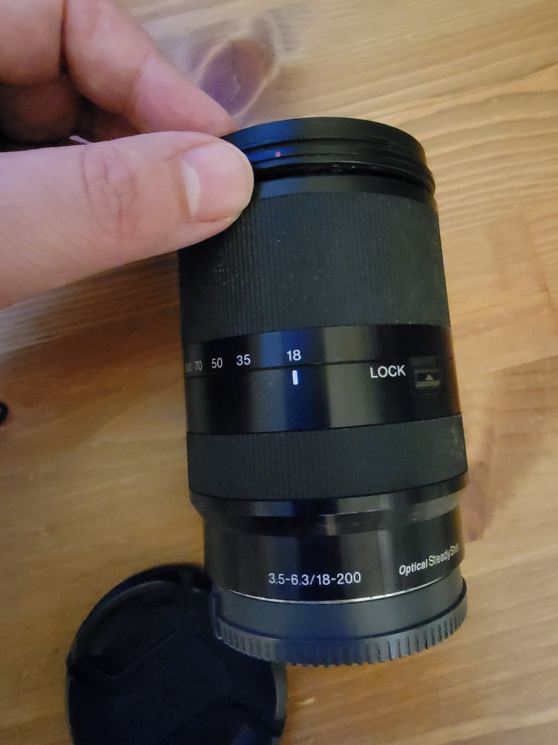 Sony SEL18200LE 18-200mm, 攝影器材, 鏡頭及裝備- Carousell