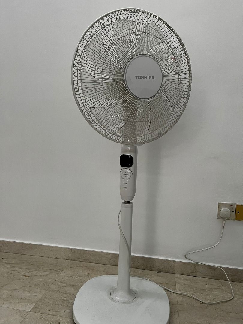 Toshiba stand fan shop with remote