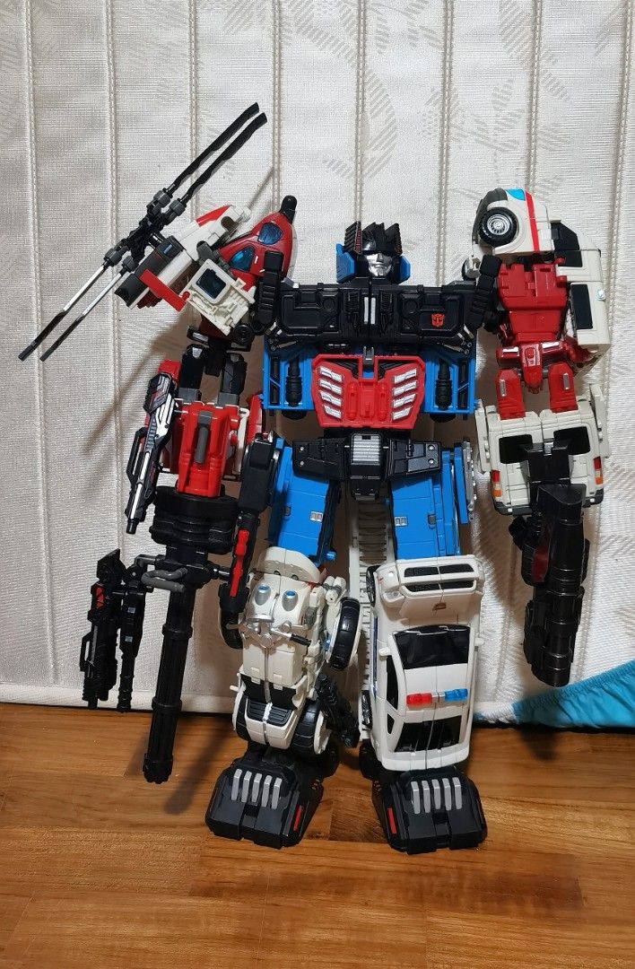 Transformers TFC Combiner Wars Defensor, Hobbies & Toys, Toys & Games ...