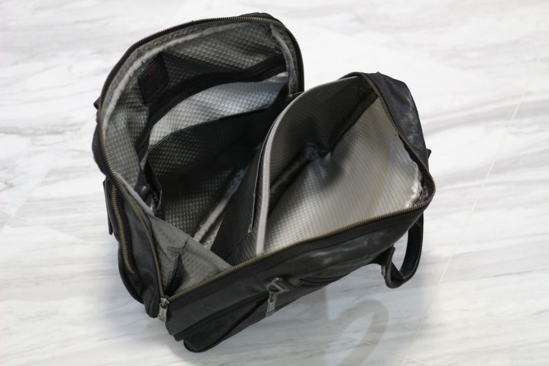 Tumi 92631DH2 Alpha Bravo Black Leather Yuma Slim Brief / Black Tumi