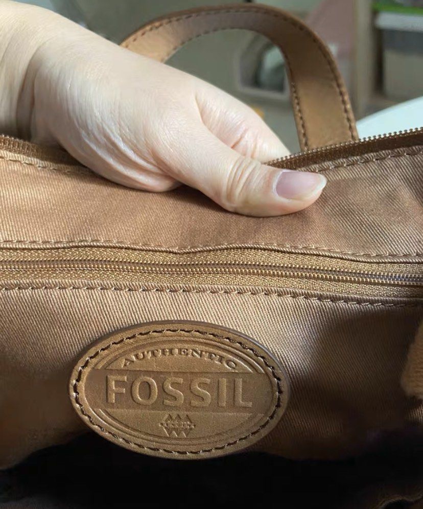 Rare Vintage Fossil bag Women s Fashion Bags Wallets Shoulder Bags on Carousell