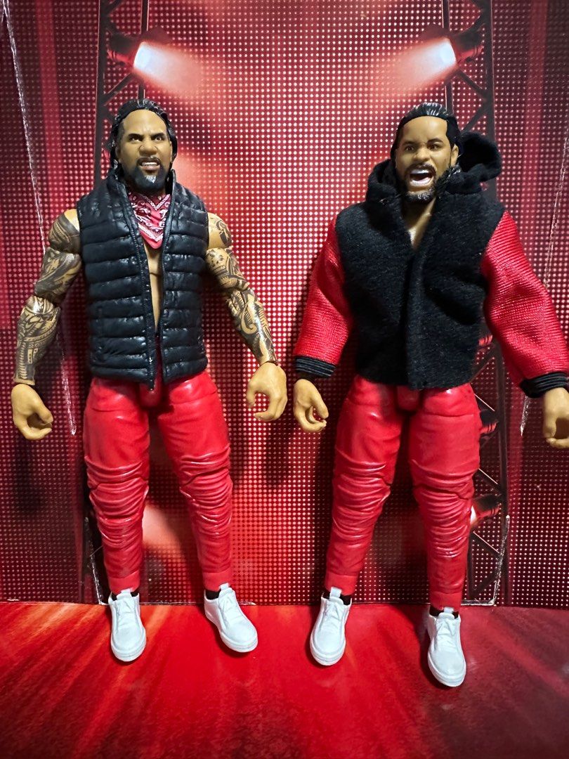 WWE Elite Series 64 The Usos