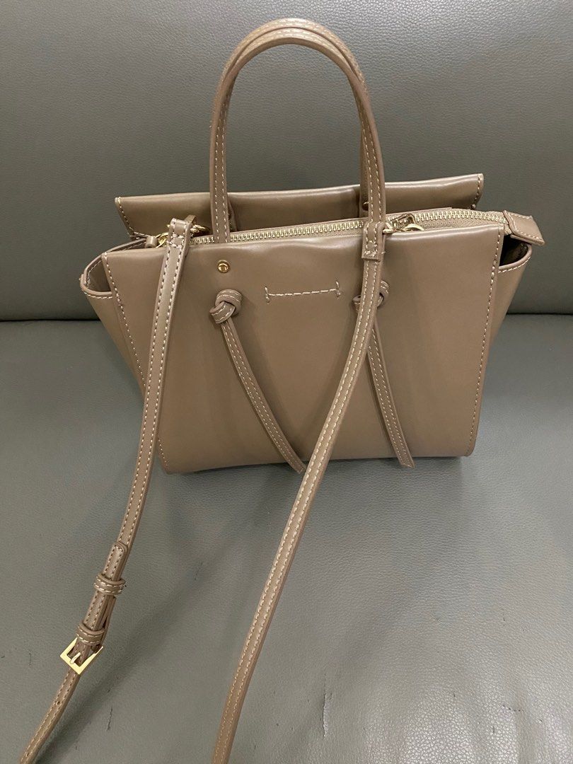 ZARA MIDI CITY BAG Women s Fashion Bags Wallets Cross body Bags on Carousell