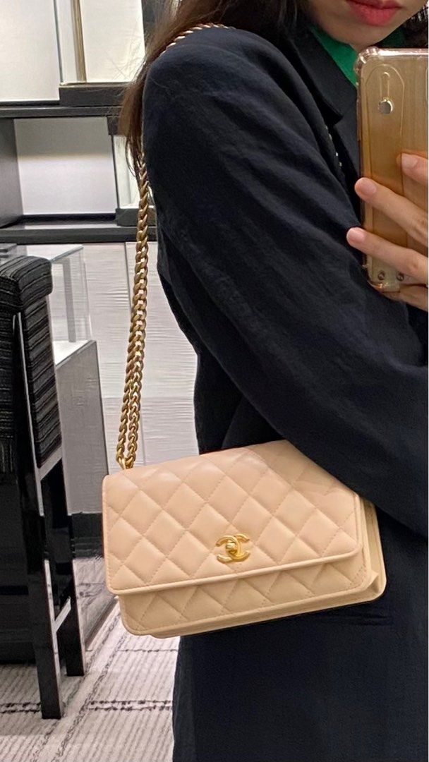 23S Chanel Camellia Adjusting Buckle Chain with Gold CC Logo Handbag WOC  Light Pink