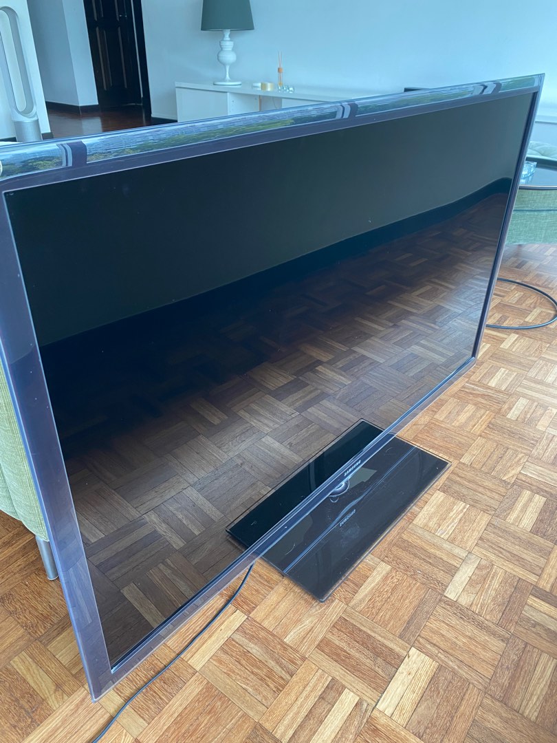 58 inch TV, TV & Home Appliances, TV & Entertainment, TV on Carousell