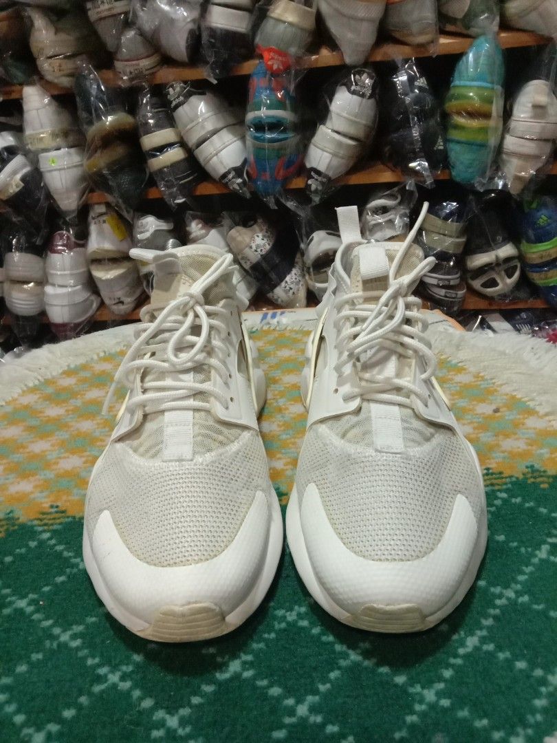 All white nike huarache uk clearance