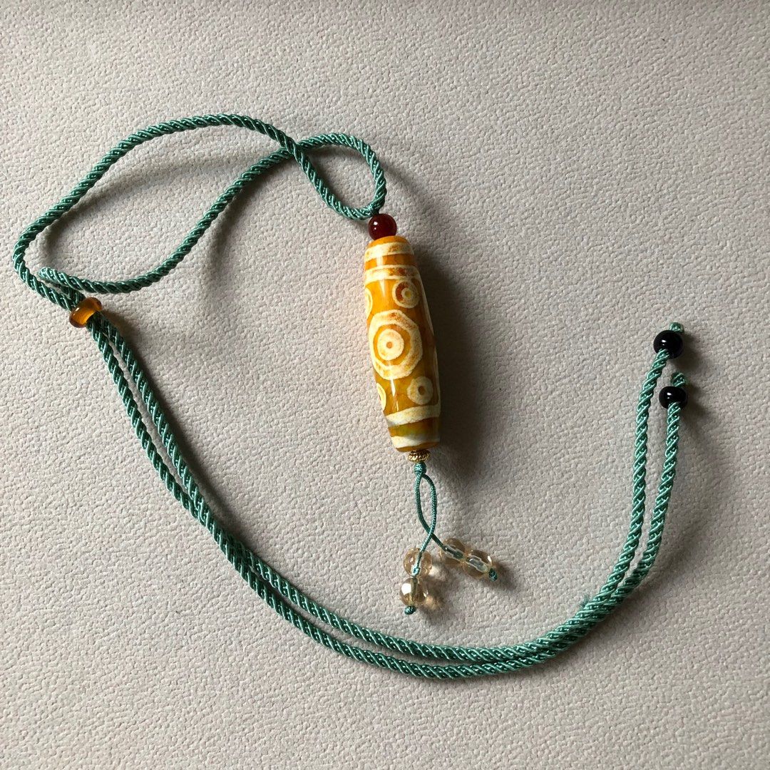 法衣火供十一眼天珠11 eyes dzi, Hobbies & Toys, Memorabilia